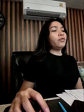 sara kimoo online show from November 1, 2025, 10:17 am