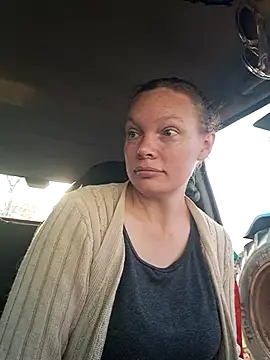 TryingWind online show from April 17, 2026, 4:59 am