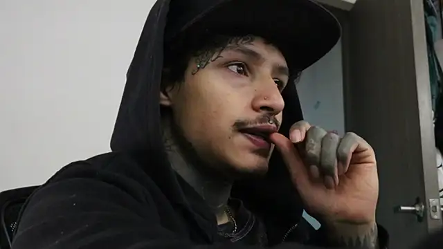 trieone online show from October 12, 2025, 9:47 pm