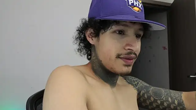 Snapshot of trieone chatting on February 11, 2026, 1:21 am trieone online show from February 11, 2026, 1:21 am