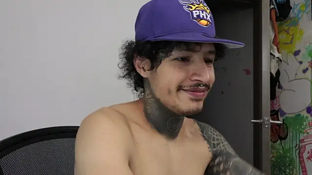 Snapshot of trieone chatting on February 18, 2026, 1:45 am trieone online show from February 18, 2026, 1:45 am