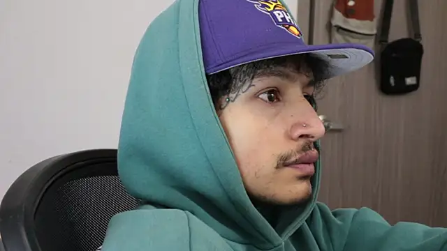 Snapshot of trieone chatting on February 19, 2026, 2:02 pm trieone online show from February 19, 2026, 2:02 pm