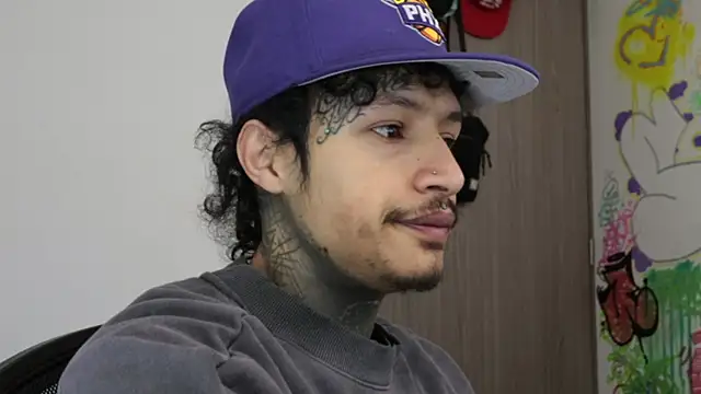 Snapshot of trieone chatting on February 21, 2026, 1:34 pm trieone online show from February 21, 2026, 1:34 pm