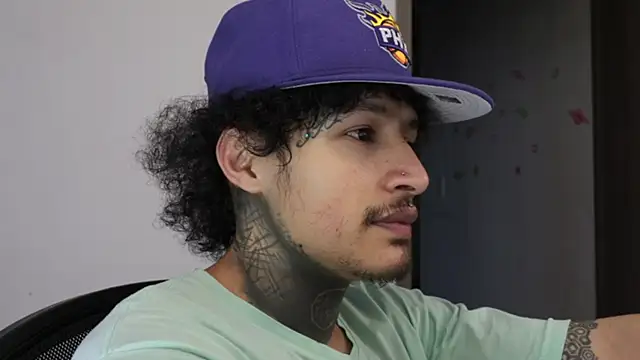 Snapshot of trieone chatting on February 22, 2026, 11:03 pm trieone online show from February 22, 2026, 11:03 pm