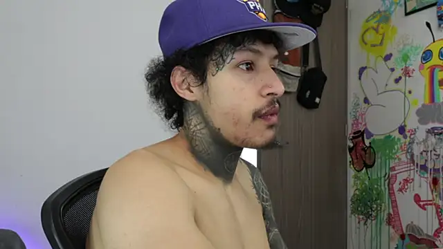 Snapshot of trieone chatting on March 4, 2026, 1:39 pm trieone online show from March 4, 2026, 1:39 pm