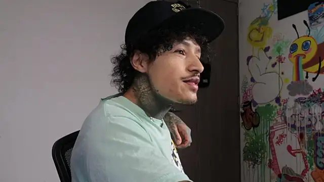 trieone online show from April 5, 2026, 2:47 pm