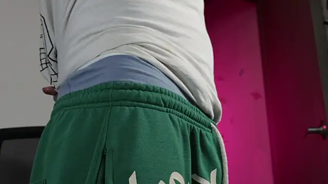 trieone online show from April 11, 2026, 2:27 am