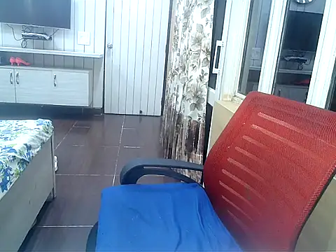 Snapshot of yourradhika chatting on March 19, 2025, 6:01 pm yourradhika online show from March 19, 2025, 6:01 pm