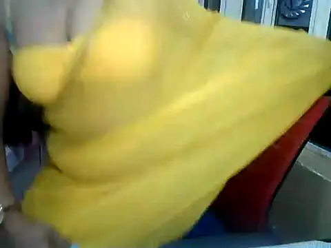 Snapshot of yourradhika chatting on November 6, 2025, 6:42 pm yourradhika online show from November 6, 2025, 6:42 pm