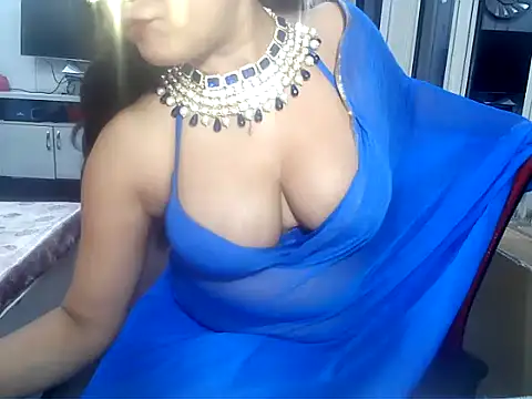 Snapshot of yourradhika chatting on December 17, 2025, 7:42 pm yourradhika online show from December 17, 2025, 7:42 pm