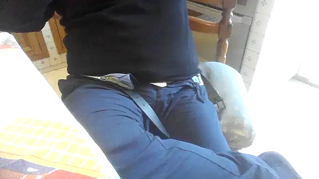 polloiw online show from October 31, 2025, 2:18 pm