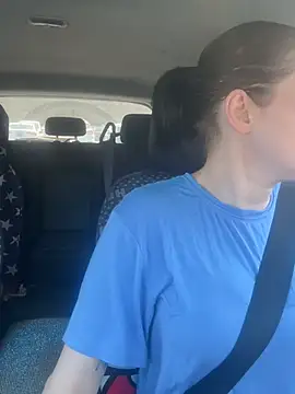 lolabunny9 online show from April 24, 2026, 4:53 pm