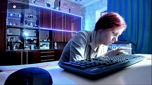 pa1e pr1ncess online show from March 18, 2025, 1:31 pm