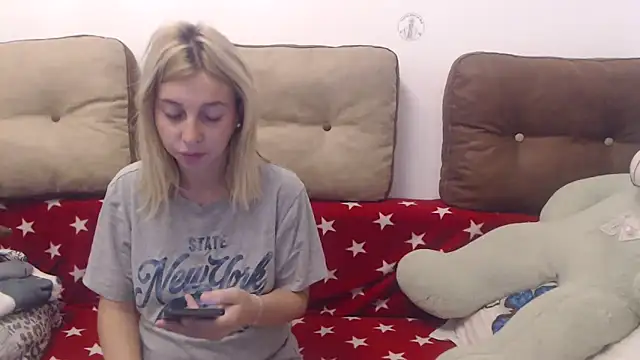 Snapshot of Aliss_Hottie chatting on September 12, 2025, 6:46 am Aliss Hottie online show from September 12, 2025, 6:46 am