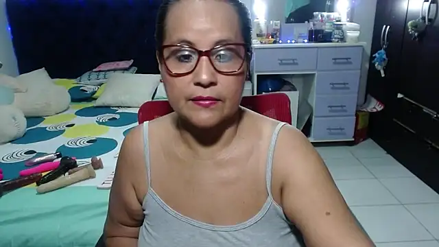 pervert mommy  online show from February 25, 2026, 11:31 am