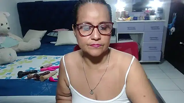 pervert mommy  online show from April 11, 2026, 10:52 am