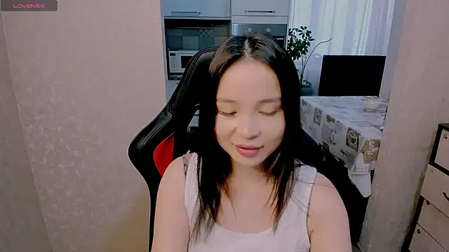 AyaMoon online show from November 21, 2025, 4:44 am