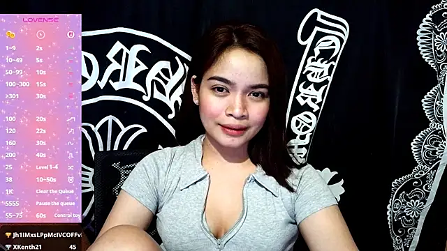  preciousmoira  online show from May 10, 2026, 12:32 pm