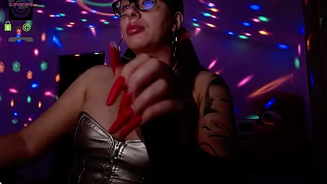 SonyaDevon online show from March 10, 2025, 4:07 am