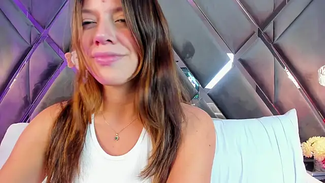 emperatriz reyes online show from March 5, 2025, 3:18 am