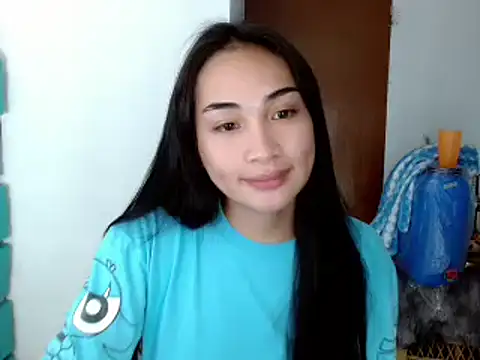 Snapshot of SweetLilly_18 chatting on December 1, 2024, 4:29 pm SweetLilly 18 online show from December 1, 2024, 4:29 pm