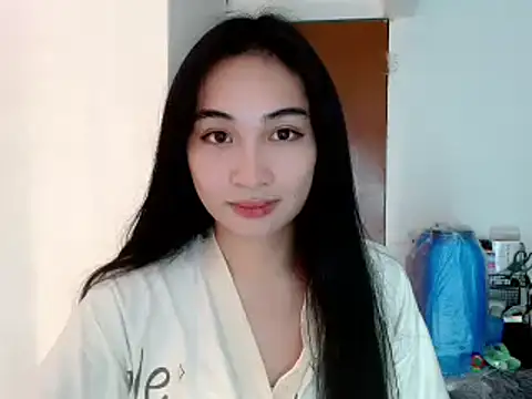 Snapshot of SweetLilly_18 chatting on January 17, 2025, 10:55 am SweetLilly 18 online show from January 17, 2025, 10:55 am