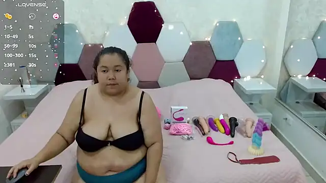 Snapshot of angel_blue chatting on February 23, 2025, 7:28 pm angel blue online show from February 23, 2025, 7:28 pm