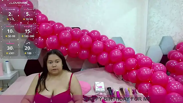 Snapshot of angel_blue chatting on March 14, 2025, 5:02 pm angel blue online show from March 14, 2025, 5:02 pm