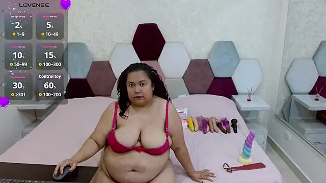 Snapshot of angel_blue chatting on September 25, 2025, 3:38 pm angel blue online show from September 25, 2025, 3:38 pm