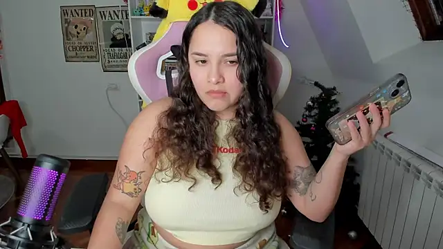 Snapshot of Sweet_sully__ chatting on January 7, 2025, 5:42 pm Sweet sully   online show from January 7, 2025, 5:42 pm