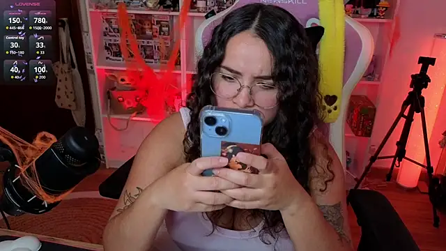 Snapshot of Sweet_sully__ chatting on October 19, 2025, 9:21 am Sweet sully   online show from October 19, 2025, 9:21 am