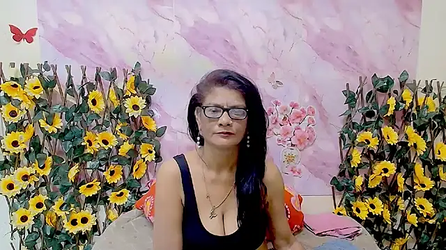 IndianAllure online show from January 6, 2026, 5:33 am