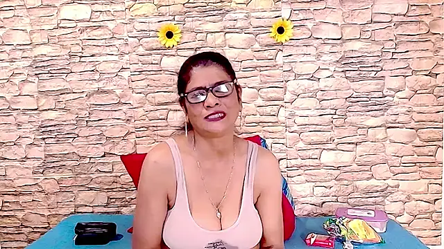 Snapshot of IndianAllure chatting on May 16, 2026, 5:48 am IndianAllure online show from May 16, 2026, 5:48 am