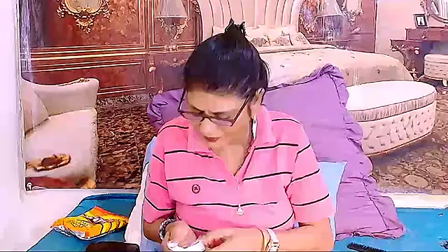 Snapshot of IndianAllure chatting on June 12, 2026, 5:39 am IndianAllure online show from June 12, 2026, 5:39 am