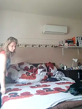 Elza01 online show from April 29, 2026, 5:11 am