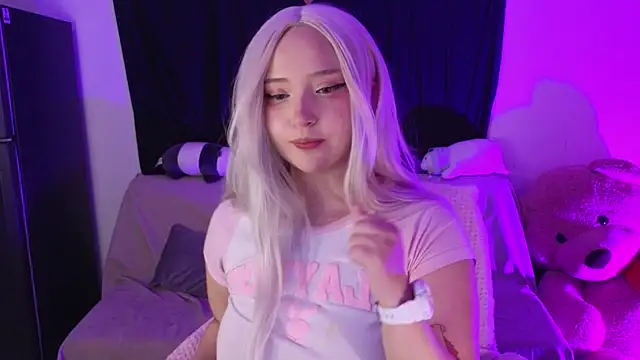 KuroChan420 online show from March 13, 2025, 3:44 am