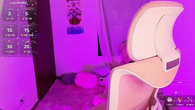 KuroChan420 online show from September 17, 2025, 4:03 am