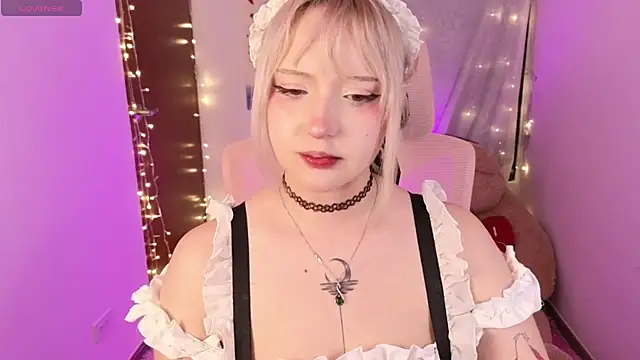 KuroChan420 online show from January 9, 2026, 4:04 am