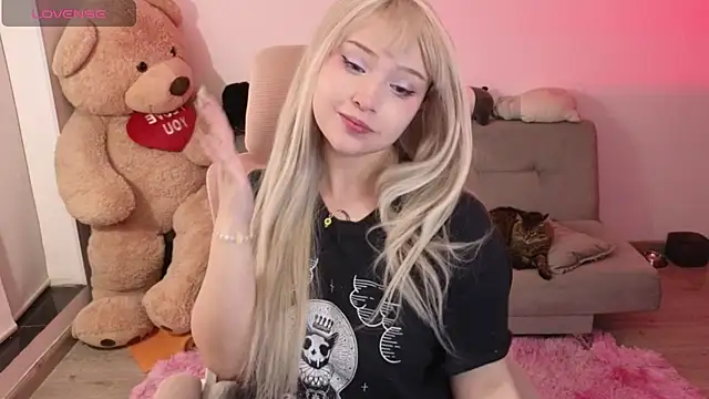 KuroChan420 online show from April 23, 2026, 4:03 am