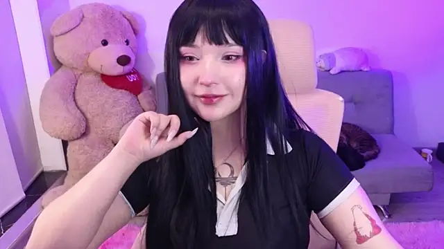 KuroChan420 online show from May 15, 2026, 2:07 am