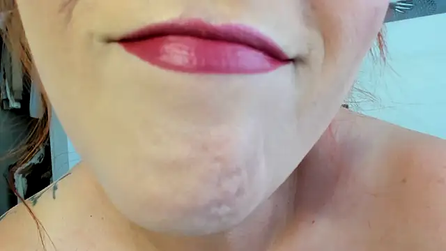 SexyCaitlynHot online show from November 5, 2025, 8:09 pm