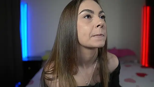 Snapshot of TiffanyPierce chatting on March 6, 2025, 9:20 pm TiffanyPierce online show from March 6, 2025, 9:20 pm
