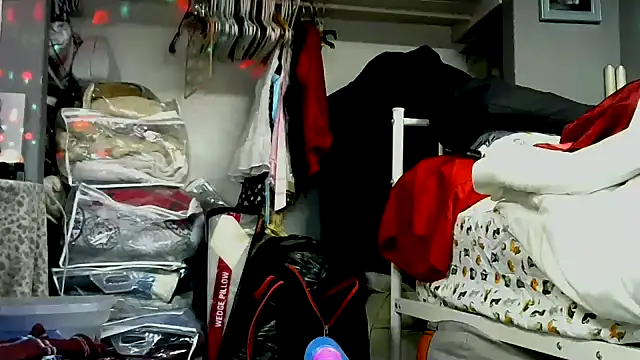 jjdirty6996 online show from November 23, 2025, 5:13 pm