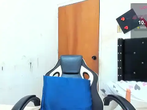 ebonnylatinx online show from February 8, 2025, 7:59 pm