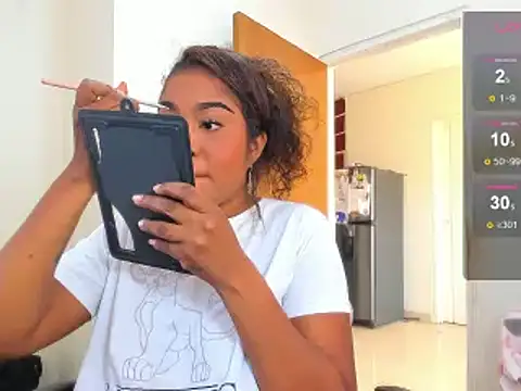 ebonnylatinx online show from March 10, 2025, 3:09 pm