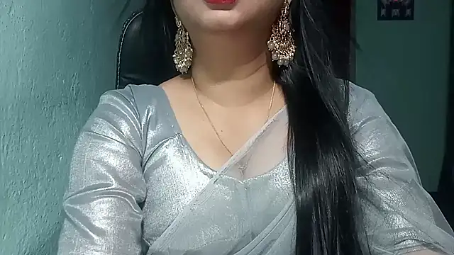 Snapshot of YourModhu chatting on November 7, 2025, 5:57 pm YourModhu online show from November 7, 2025, 5:57 pm