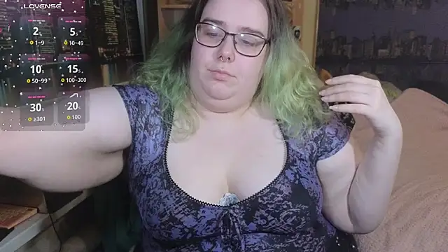 JannetPie online show from April 17, 2026, 10:35 pm