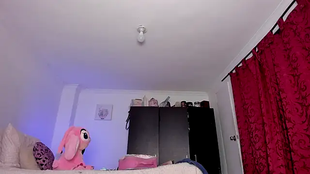 AlondraDiossa03 online show from January 24, 2025, 8:00 pm