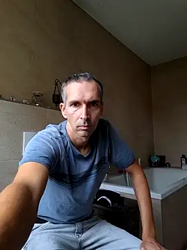 Geiler-boy313 online show from October 25, 2025, 8:33 am