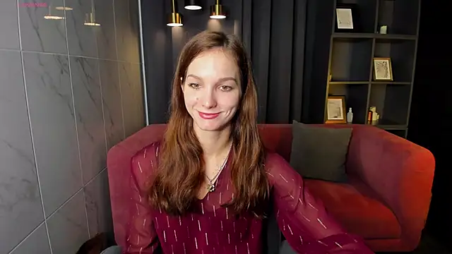 MirandaGlow online show from December 18, 2025, 5:35 am